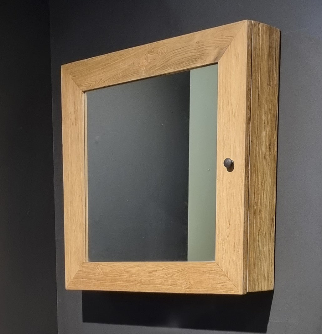 Teak Spiegelkast verkrijgbaar bij Verkerke Living