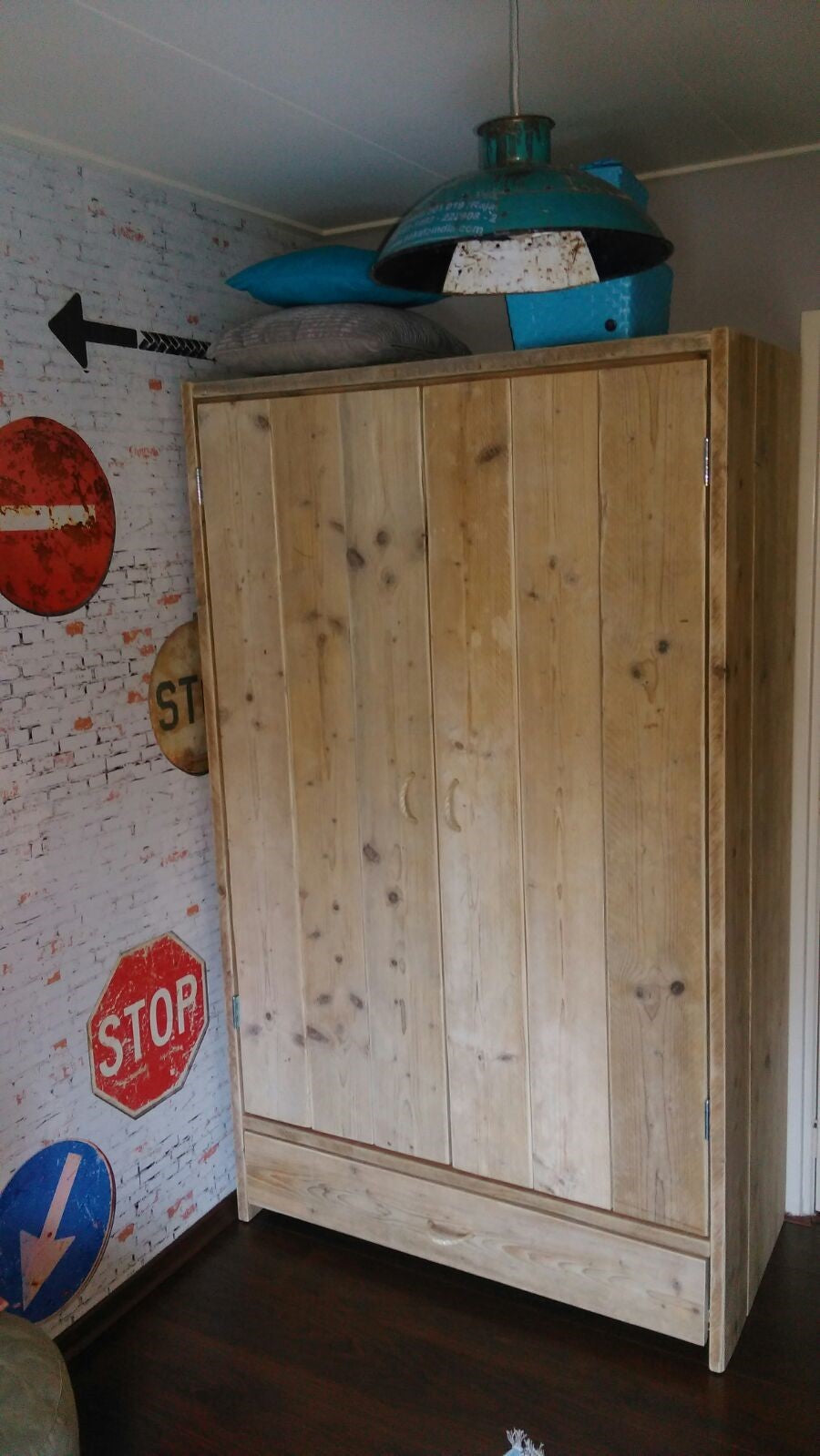 Steigerhouten Kledingkast Geert