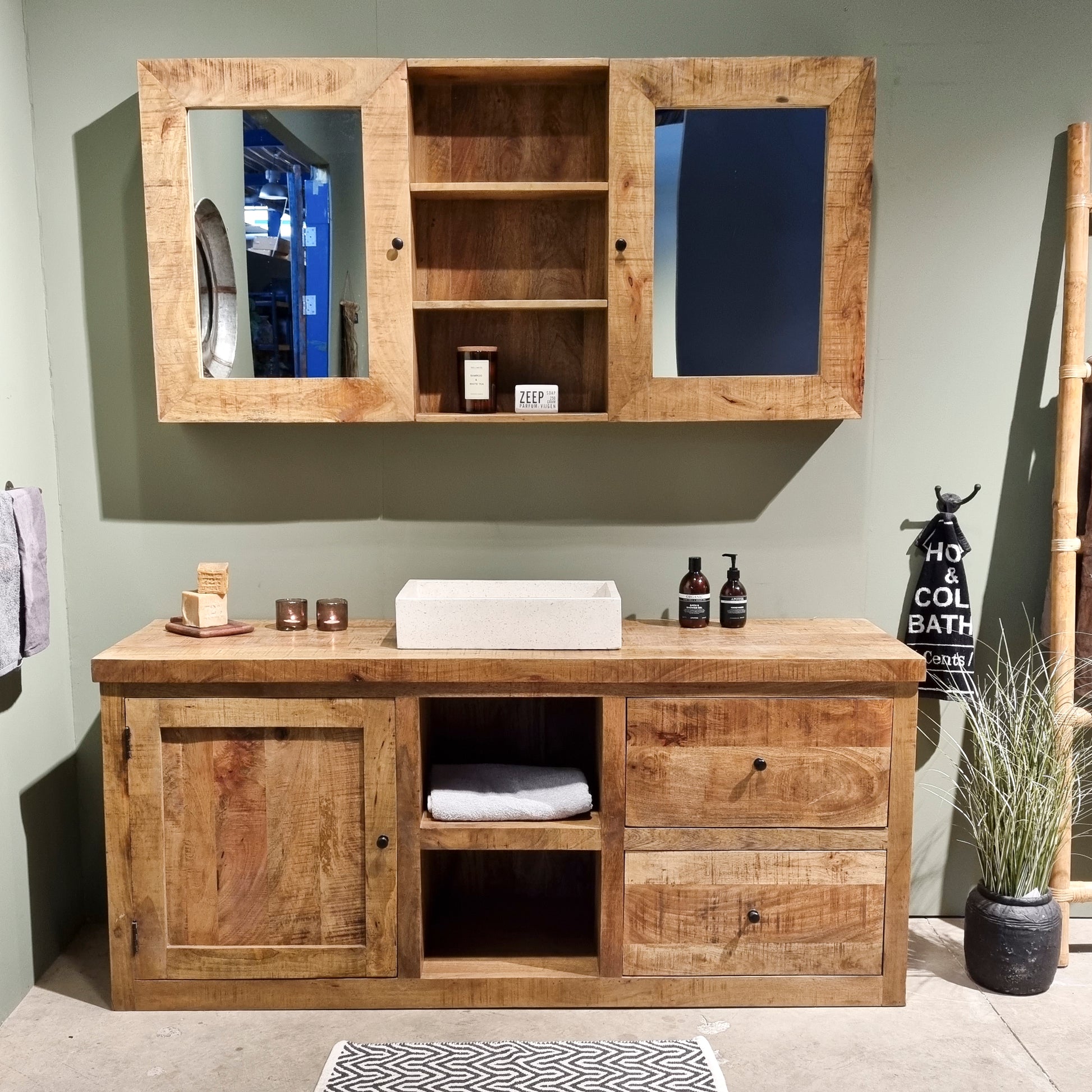 ADGO badkamer boekenkast met lange deuren 31cm x 174cm x ADGO badkamer boekenkast met lange deuren 31cm x 174cm x