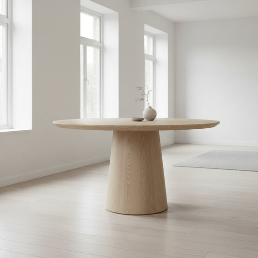 Ronde eiken eettafel met centraal onderstel