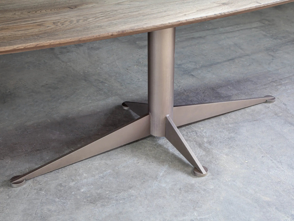 Tafel Evora Oud Brons closeup