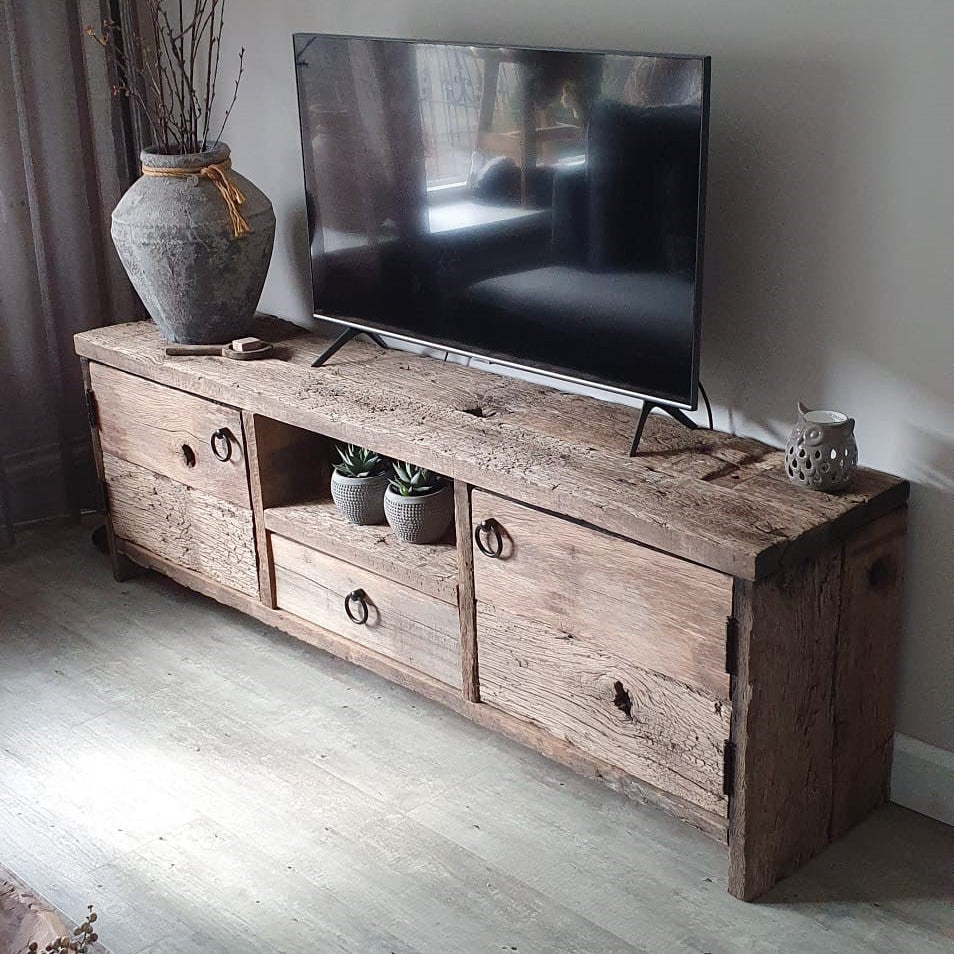 oud eiken tv meubel te koop bij Verkerke Living
